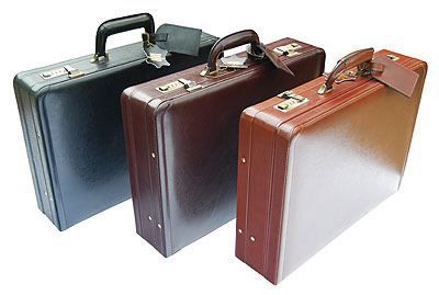 R64 Grained Cowhide Leather Expanding Attache Case (5261)